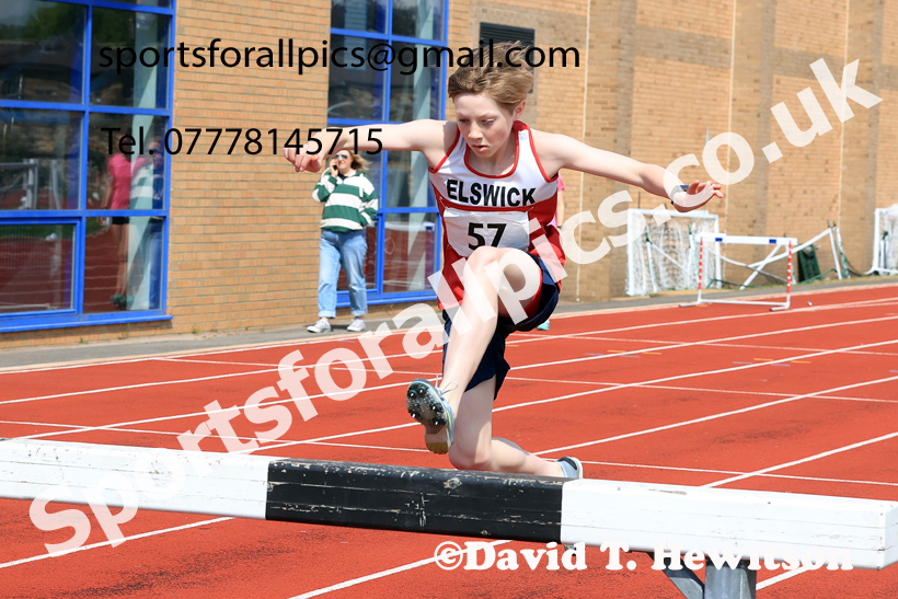 Steeplechase, 2026 Elswick Harriers Event, Wentworth, Hexham. Photo: David T. Hewitson/Sports for All Pics